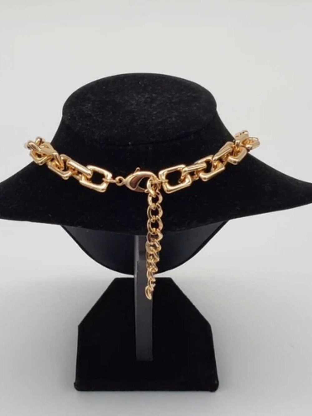 Gold-Plated Necklace with Authentic Louis Vuitton Padlock - Picture 3 of 7